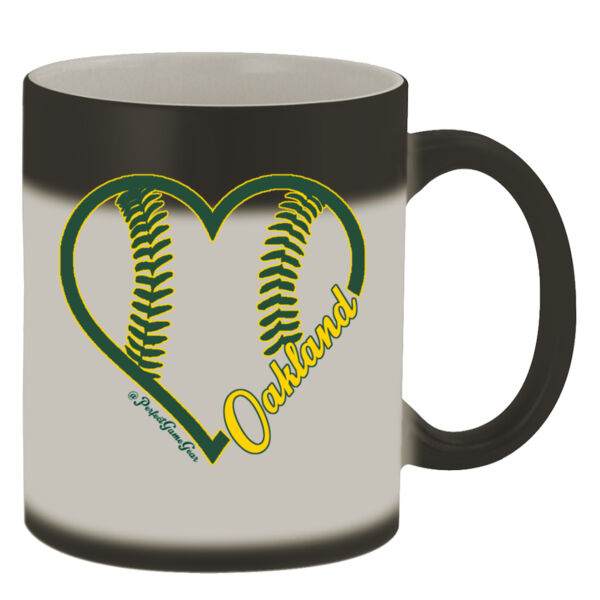 Heart Oakland - 11oz Color Changing Mug Thumbnail